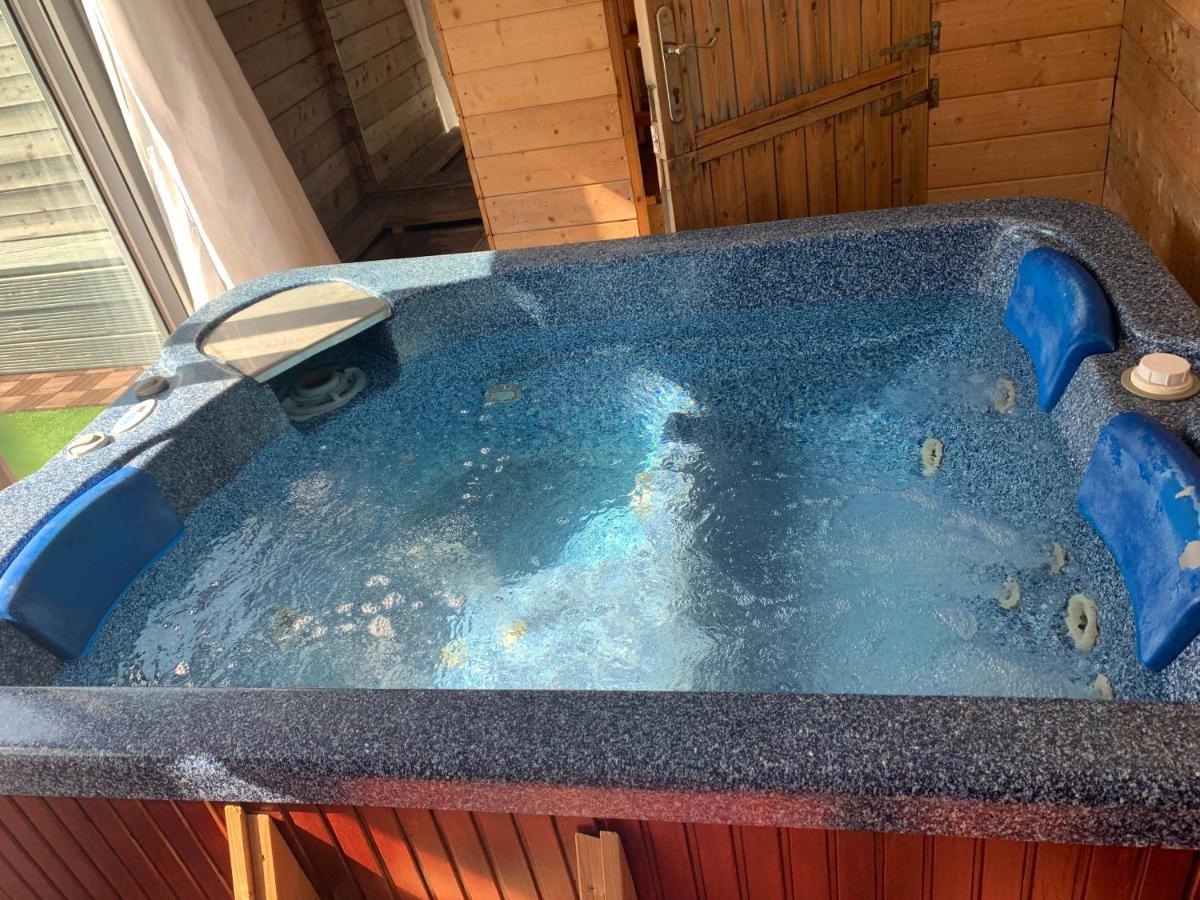 Family Holiday Home 黑潭 外观 照片